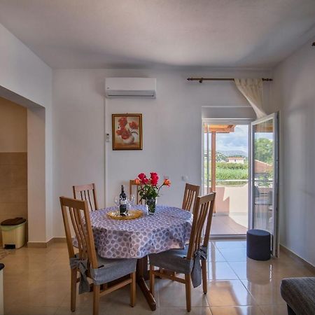 Apartment Neretva Dream Komin  Екстер'єр фото